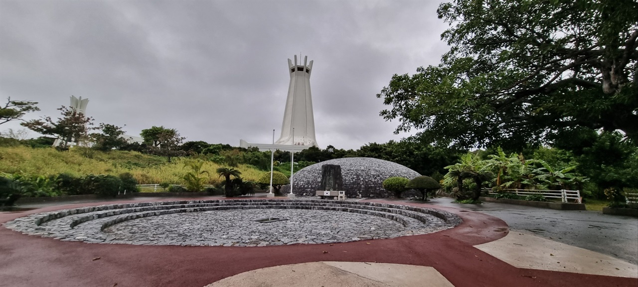 평화기념공원 내 한국인 위령탑