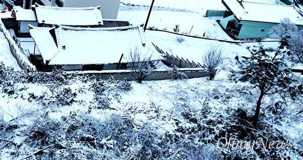 2월 10일 경남지역 곳곳에 눈이 내렸다. 사진은 진주 금산면.