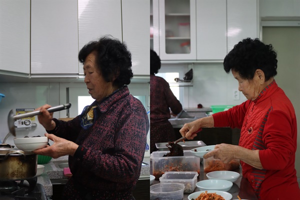  충북 옥천군 이원면 장화리 마을회관 공동급식을 준비하는 주민들