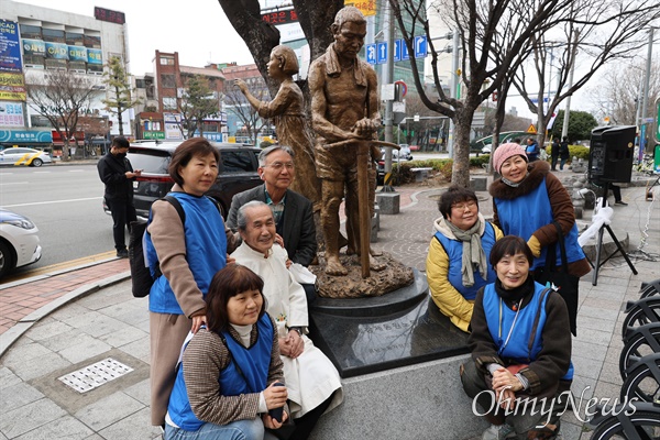  1일 오후 창원 일제강제징용노동자상 앞에서 열린 "104주년 3.1민족자주 경남대회".