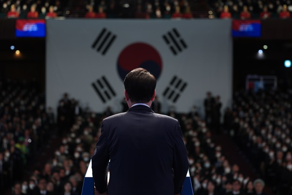 윤석열 대통령이 1일 서울 중구 유관순 기념관에서 열린 제104주년 3.1절 기념식에서 기념사를 하고 있다. 