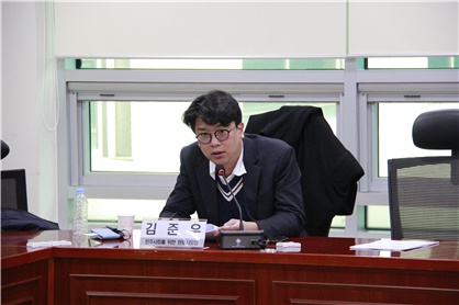 발언하는 김준우 변호사