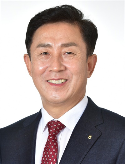김용욱 합천축산업협동조합장.