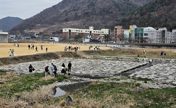  18일 창원마산 내서읍 '광려천 청소의 날' 운영.