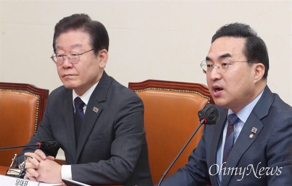 박홍근 더불어민주당 원내대표가 22일 서울 여의도 국회에서 열린 최고위원회의에서 발언하고 있다.
