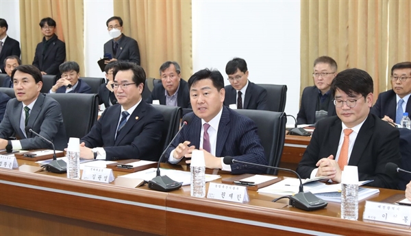 김관영 전북도지사가 27일 농식품부 주관 ‘그린바이오 산업 발전 협의회’에 참석해 발언하고 있다.