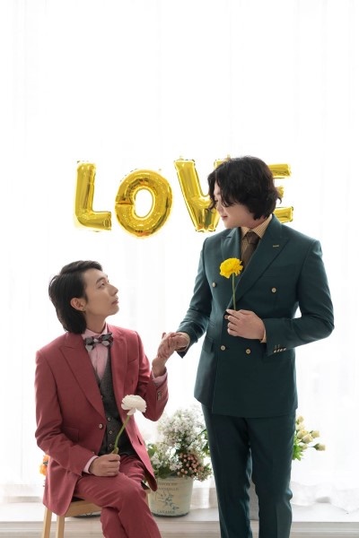 김용민씨(왼쪽)와 소성욱씨의 웨딩 사진