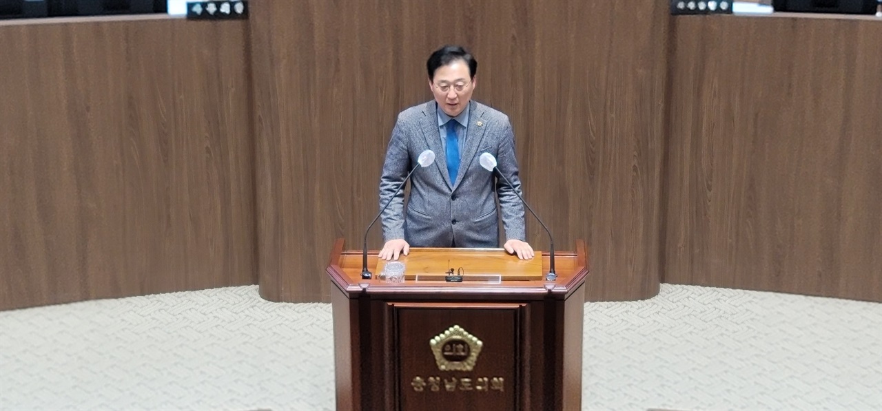 김선태 의원이 ‘효행사업 적극 추진해야’와 관련하여 5분 자유발언을 하고 있다.