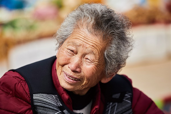  정을 담아, 쌈짓돈을 손에 꼭 쥐여 준 송순임 할머니