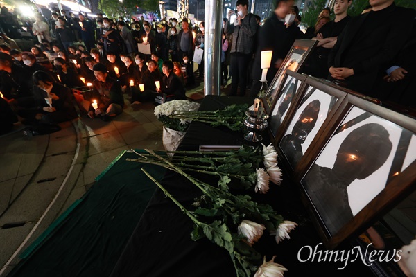 18일 오후 인천 주암역 광장에서 전세사기-깡통전세 피해자전국대책위 주최로 전세사기 피해자 추모제가 열렸다.