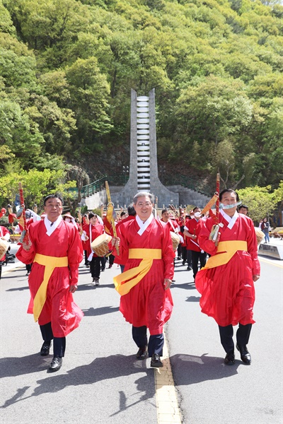  제48회 의령홍의장군축제 출정식.