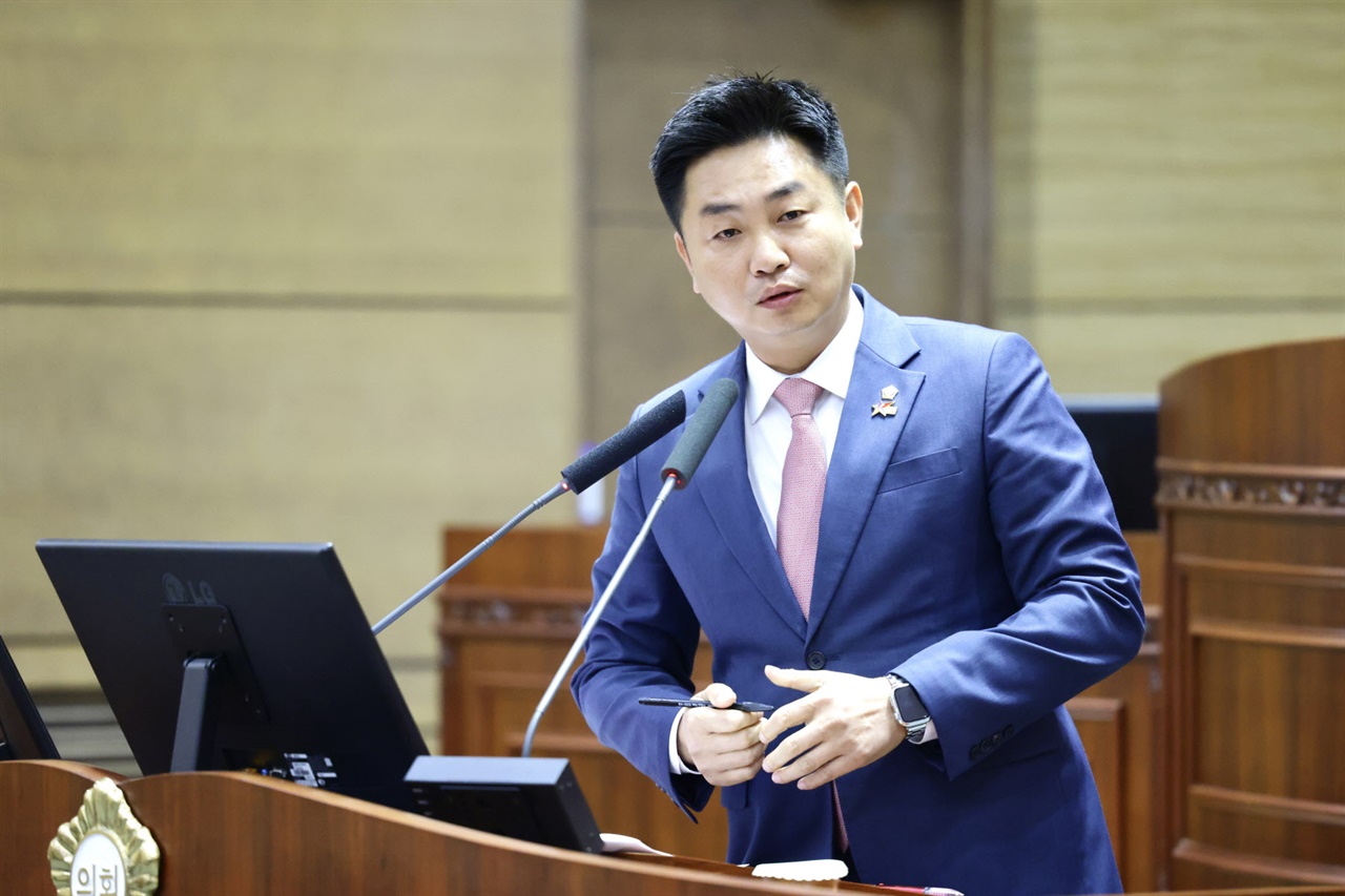 김철환 천안시의회 경제산업위원장