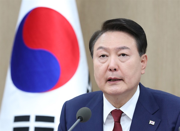 윤석열 대통령이 9일 서울 용산 대통령실 청사에서 열린 국무회의에서 발언하고 있다.