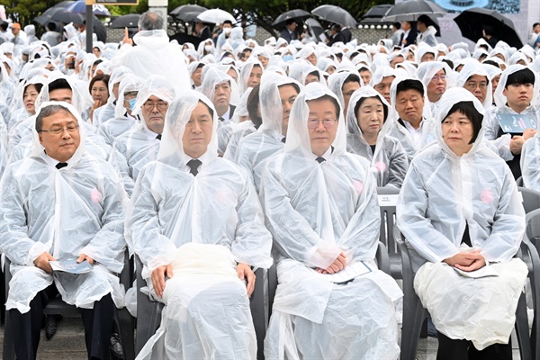  국민의힘 김기현 대표, 더불어민주당 이재명 대표, 정의당 이정미 대표 등이 18일 광주 북구 운정동 국립 5·18민주묘지에서 열린 5·18 민주화운동 43주년 기념식에 자리하고 있다. 2023.5.18 [광주·전남사진기자단]