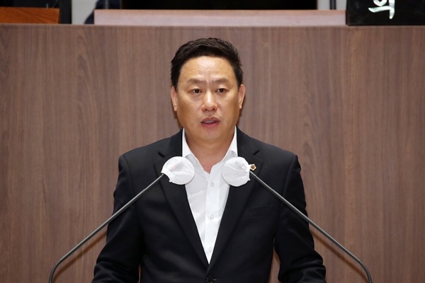 박정식 충남도의원이 지난 5월 18일 본회의 5분 발언을 하고 있다.