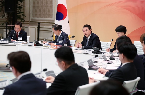 윤석열 대통령이 31일 청와대 영빈관에서 열린 사회보장 전략회의에서 발언하고 있다.