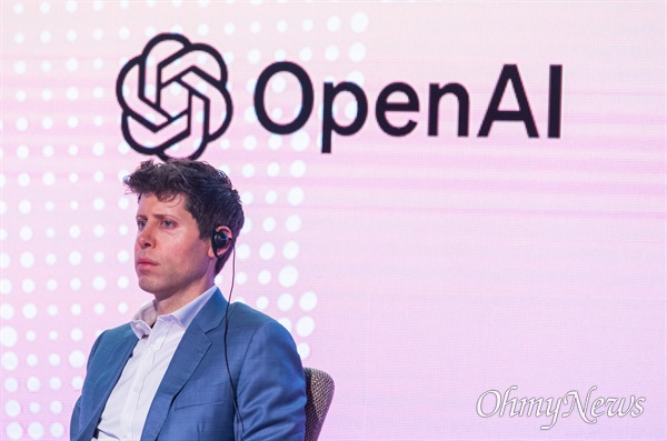 Open AI(챗GPT) CEO 샘 알트만이 지난 6월9일 오전 서울 여의도 63빌딩에서 열린 K-스타트업과 OPEN AI(오픈에이아이) 간담회에 참석하는 모습.