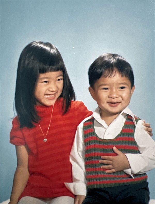 마가렛 입양 2년 후 한국에서 혼 남동생과 어린시절