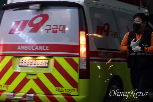 오송 지하차도 참사 10번째 희생자(버스기사)가 17일 오전 2시께 사고 현장인 궁평2지하차도에서 하나병원으로 옮겨졌다. 
