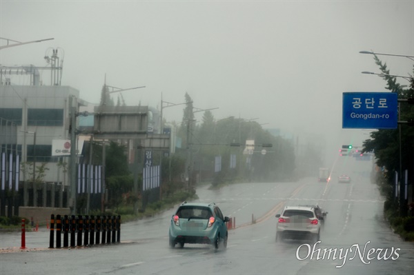 경남지역에 연일 비가 내리고 있다.