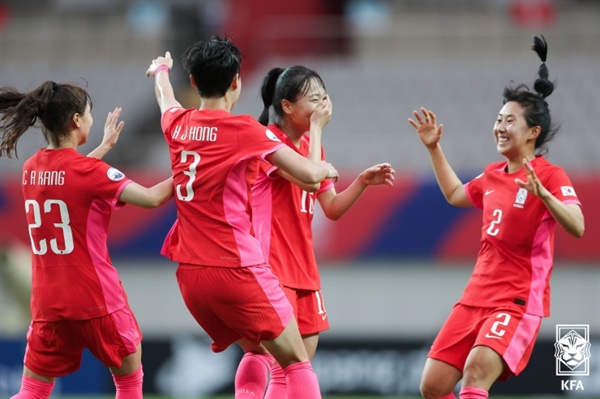  지난 8일 아이티와의 평가전에서 골을 기뻐하는 한국 여자축구대표팀 