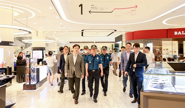 김병수 경남경찰청장은 5일 오후 김해 외동 소재 신세계백화점과 시외버스터미널을 찾아 점검했다.