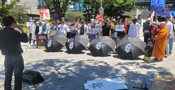6일 부산역 광장에서 열린 ‘8888 민주항쟁’ 기념 집회.