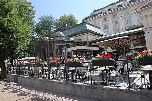 마켓 광장 옆에는 시벨리우스가 자주 다녔다는 카페가 있다.
