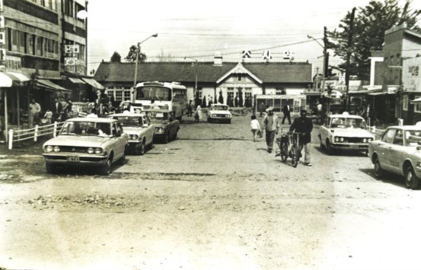 소사역(현 부천역) 북부광장으로 추정되는 곳의 1960년대 모습.