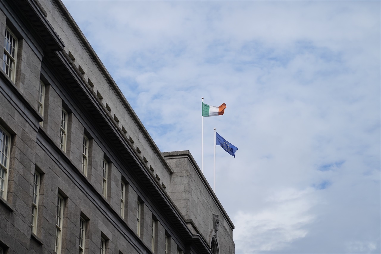 아일랜드와 유럽연합 깃발