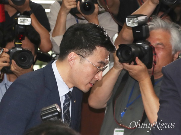 김남국 의원이 지난 17일 서울 여의도 국회에서 열린 윤리특위 제1소위원회에 출석하고 있다. 