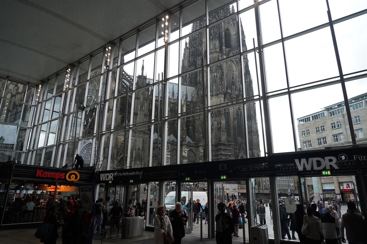 쾰른 역에서 보이는 대성당