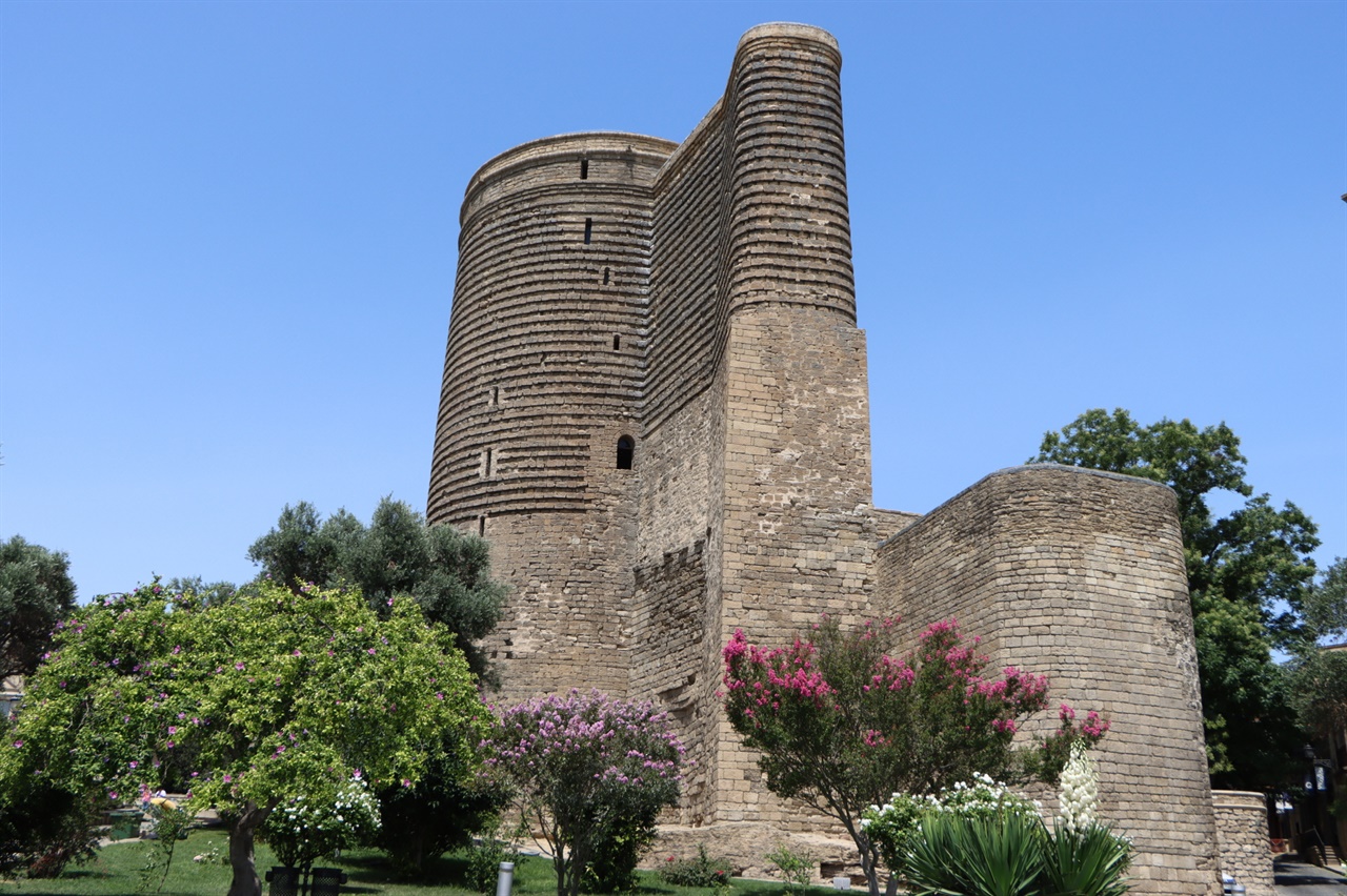 아제르바이잔 문화유산의 상징 메이든 타워