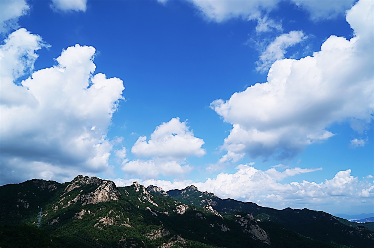 족두리봉에서 바라본 향로봉