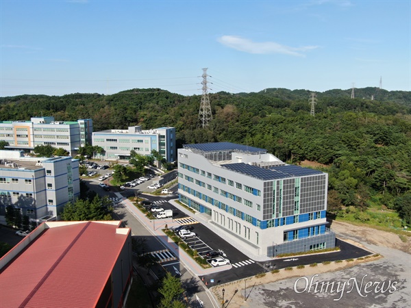  경북 포항에 있는 수소연료전지 인증센터(포항TP)가 한국에너지공단 신재생에너지센터로부터 신재생설비 연료전지 시스템 분야 KS인증 위탁시험기관으로 지정됐다