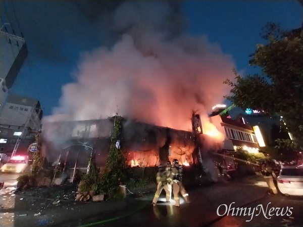 18일 오후 6시 44분경 양산시 북부동 소재 식당에 화재가 발생했다.