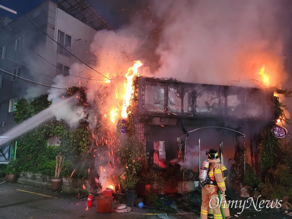 18일 오후 6시 44분경 양산시 북부동 소재 식당에 화재가 발생했다.