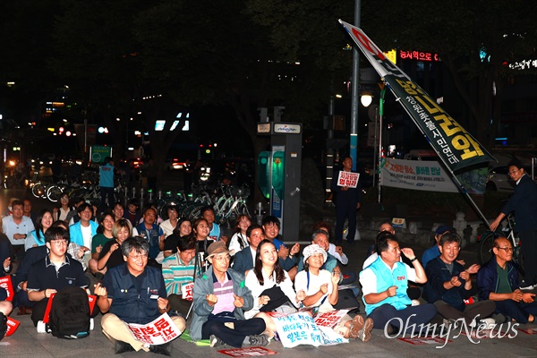 일본방사성오염수해양투기저지 경남행동은 22일 저녁 창원 정우상가 앞에서 “일본 핵오염수 해양투기저지 경남대회”를 열었다.