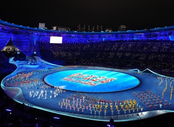  중국 저장성 항저우시 올림픽 스포츠센터 스타디움에서 열린 제19회 아시안게임 개막식 