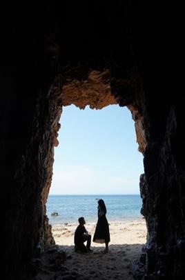 태안반도의 새로운 인생샷으로 인기를 끌고 있는 파도리 해식 동굴