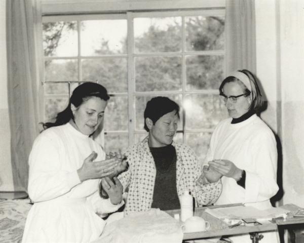 마가렛(왼쪽)과 마리안느 간호사.