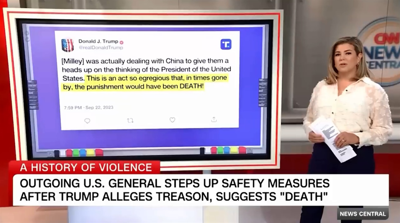 트럼프 전 대통령이 자신의 SNS에서 퇴임하는 밀리 의장을 공개 경고한 것을 두고 문제점을 보도한 CNN 뉴스 장면. 