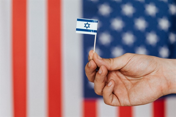 다시 이스라엘과 팔레스타인의 관계에 대해, 미국과 이스라엘의 관계에 대해 들여다보게 된다. 