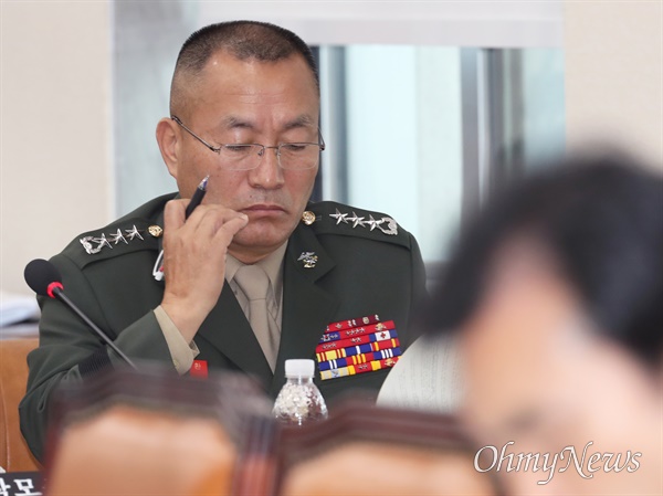 김계환 해병대사령관이 지난 10월 27일 국회 국방위원회에서 열린 종합감사에 출석해 있다. 