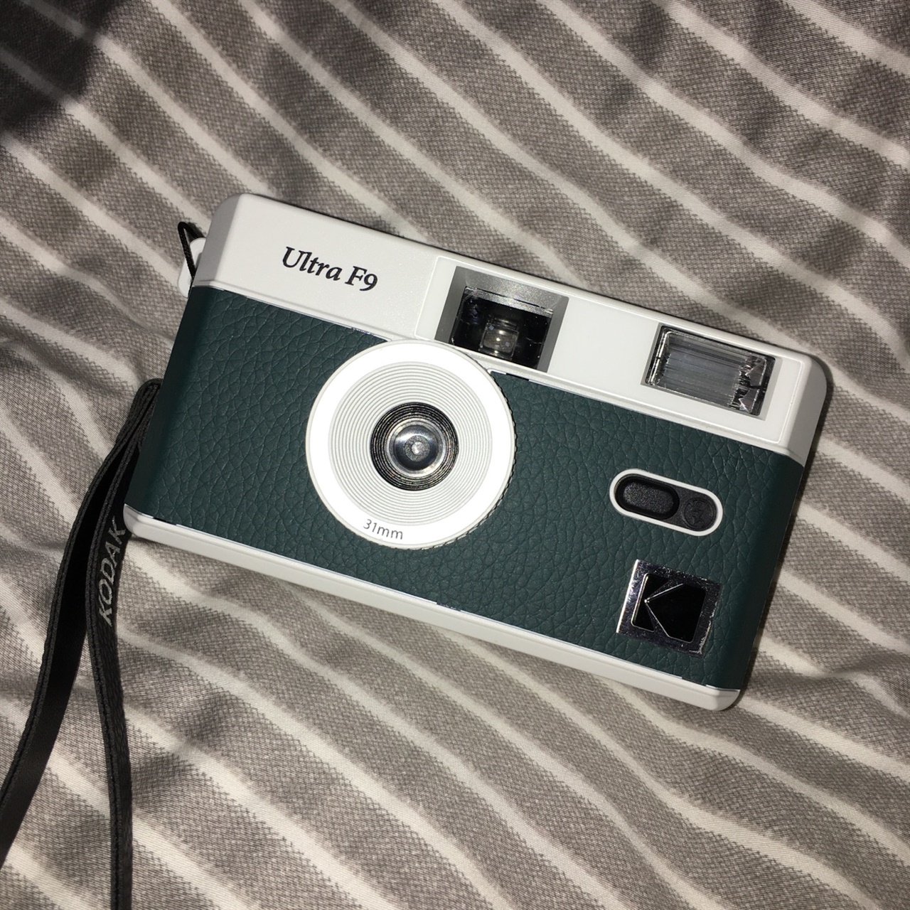 선물받은 코닥 ULTRA F9 카메라