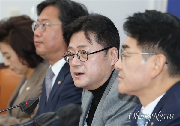 홍익표 더불어민주당 원내대표가 8일 서울 여의도 국회에서 열린 특활비TF 회의에서 발언하고 있다. 