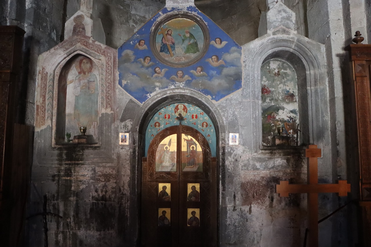 츠민다 사메바 성당의 이코노스타시스