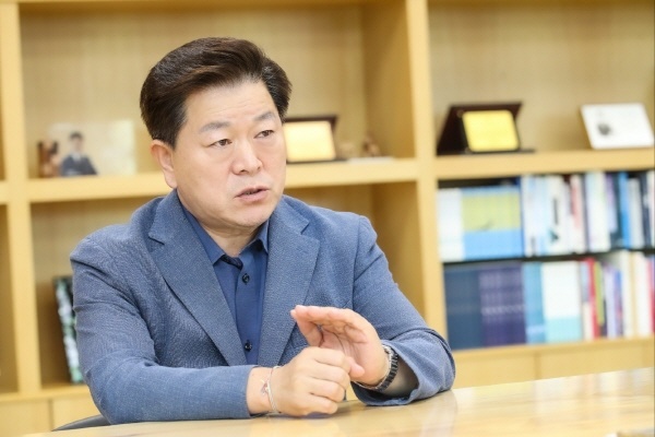 박승원 광명시장은 "협치는 어느 한쪽의 의지만으로는 나아갈 수 없다"며 "상호 끊임없는 대화와 소통이 필요하다"고 강조했다.