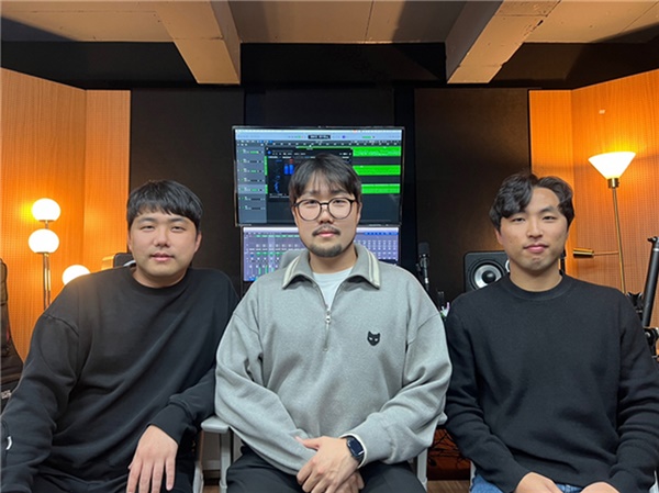 왼쪽부터 '몽키(MONKEY) BGM'의 김승준 프로듀서, 김상수 대표, 그리고 황대웅 베이시스트.