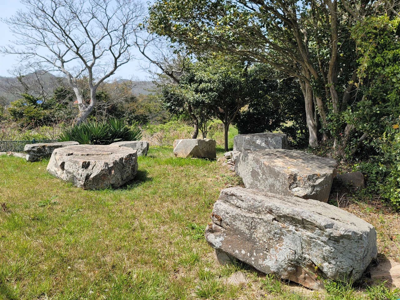 흑산도에 남아 있는 청동기시대의 유물 지석묘